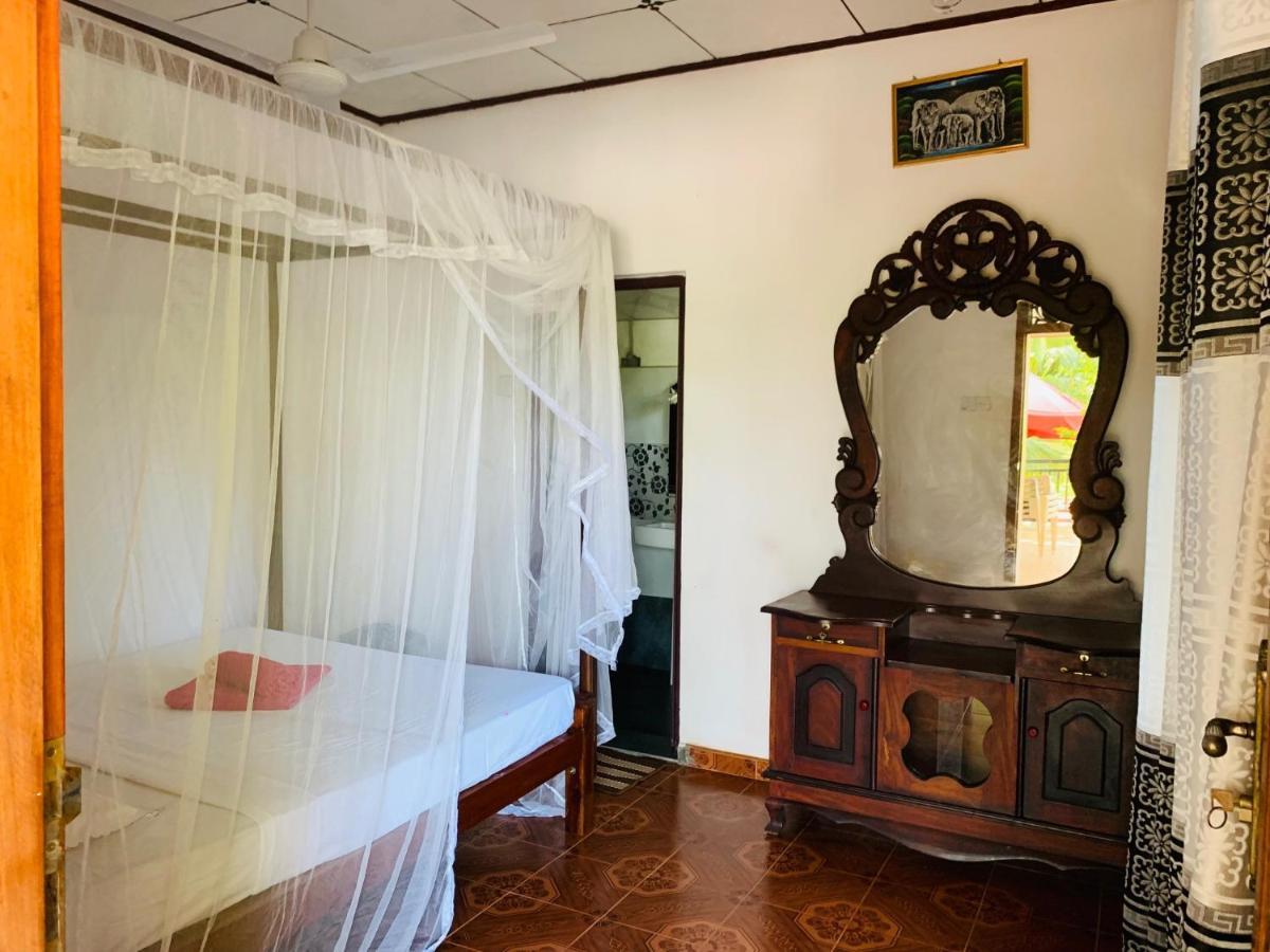 Kawshan Home Stay 迪克韦勒 外观 照片
