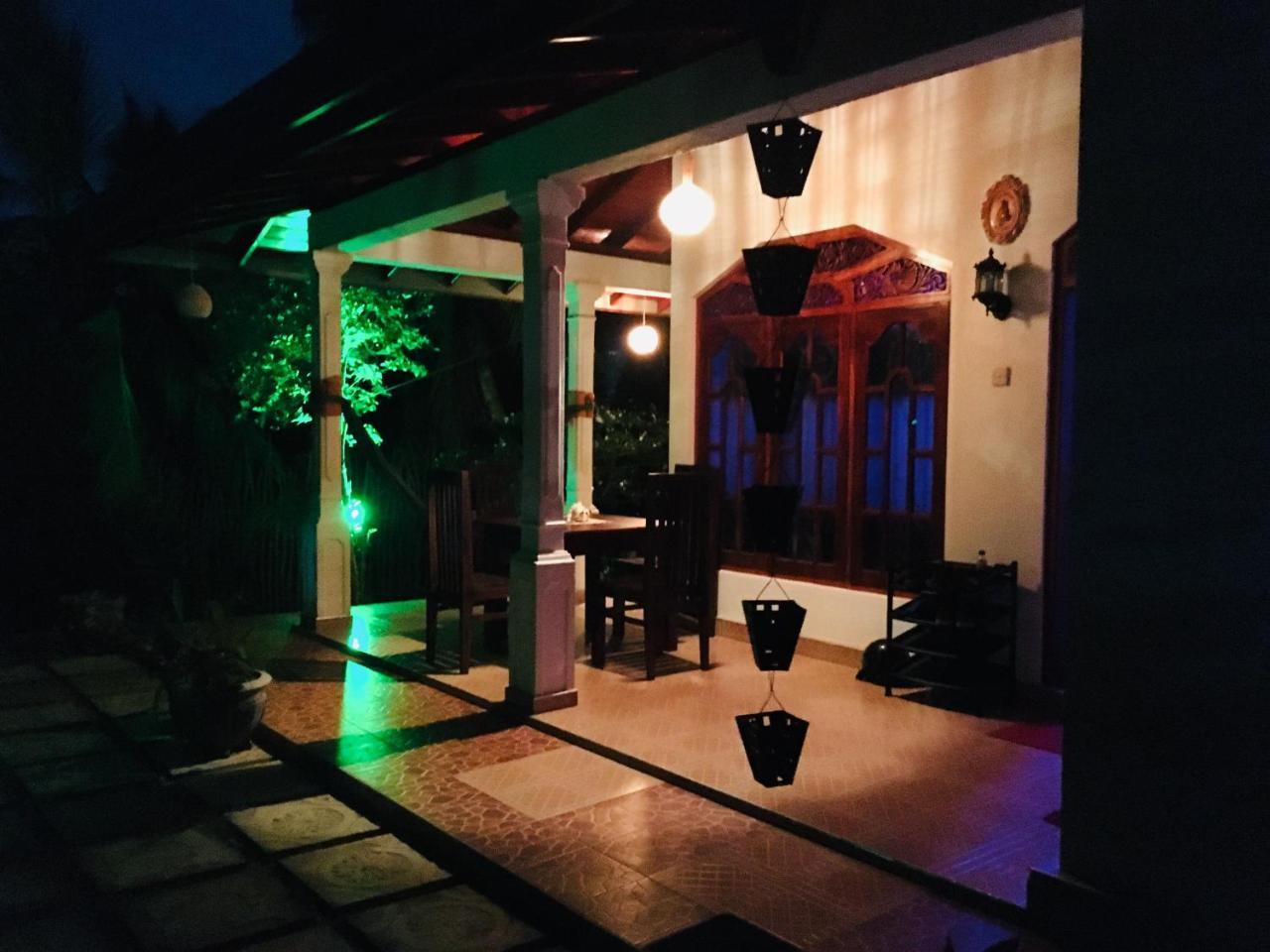 Kawshan Home Stay 迪克韦勒 外观 照片
